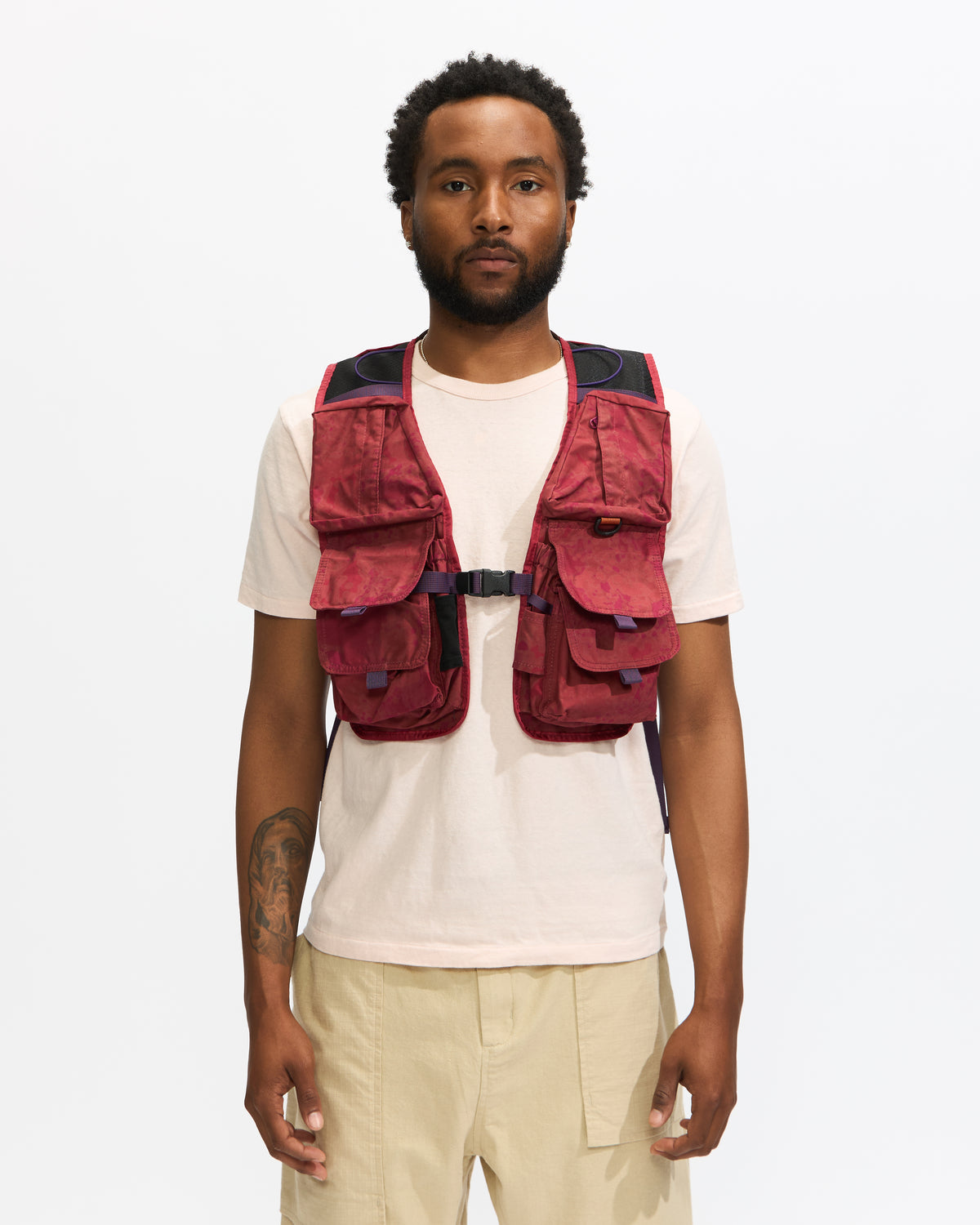 South2 West8 x Brain Dead Fishing Vest Pack in Pink Homme Essentials 