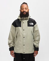 GORE-TEX® Mountain Jacket in Clay Grey / TNF Black