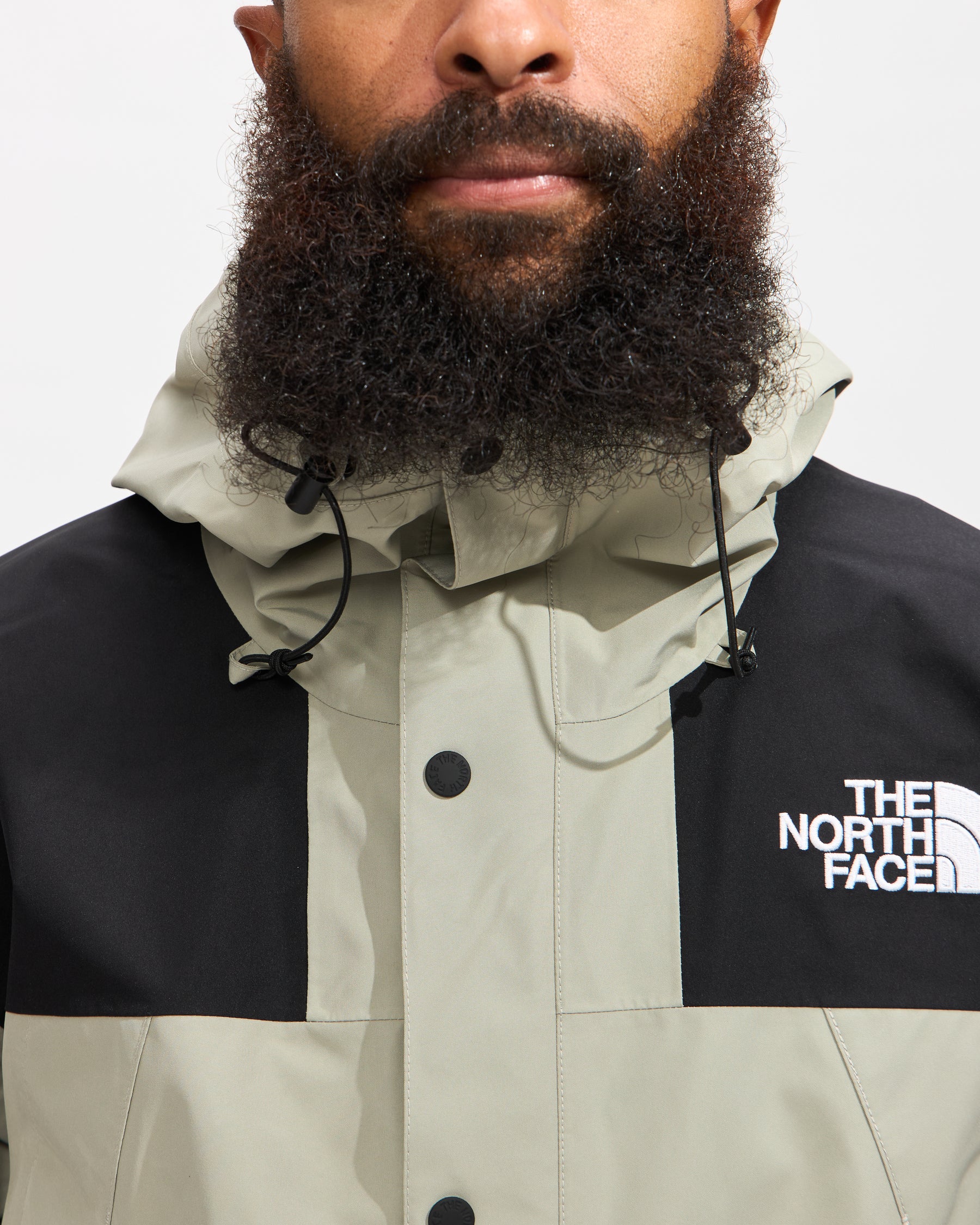 GORE-TEX® Mountain Jacket in Clay Grey / TNF Black