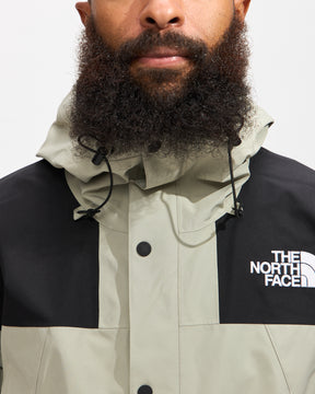 GORE-TEX® Mountain Jacket in Clay Grey / TNF Black