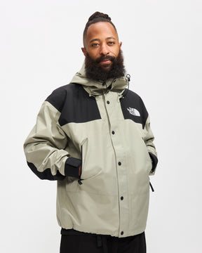 GORE-TEX® Mountain Jacket in Clay Grey / TNF Black