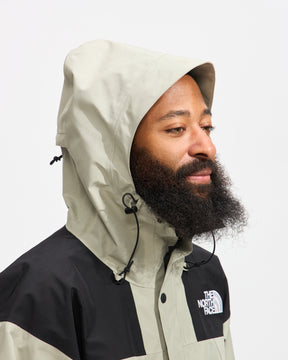 GORE-TEX® Mountain Jacket in Clay Grey / TNF Black