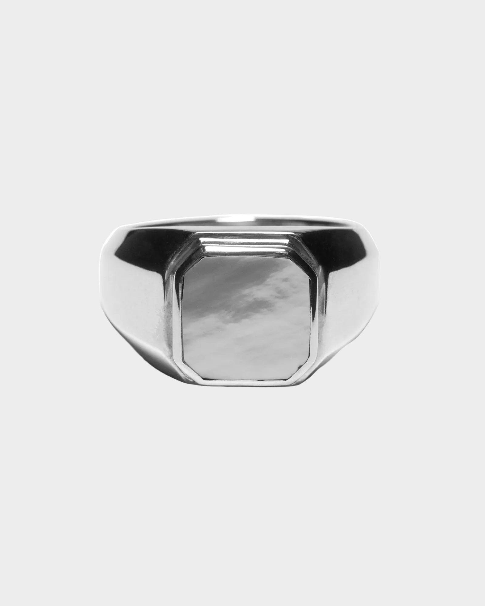 Duppy Signet Ring in Silver/Mother of Pearl