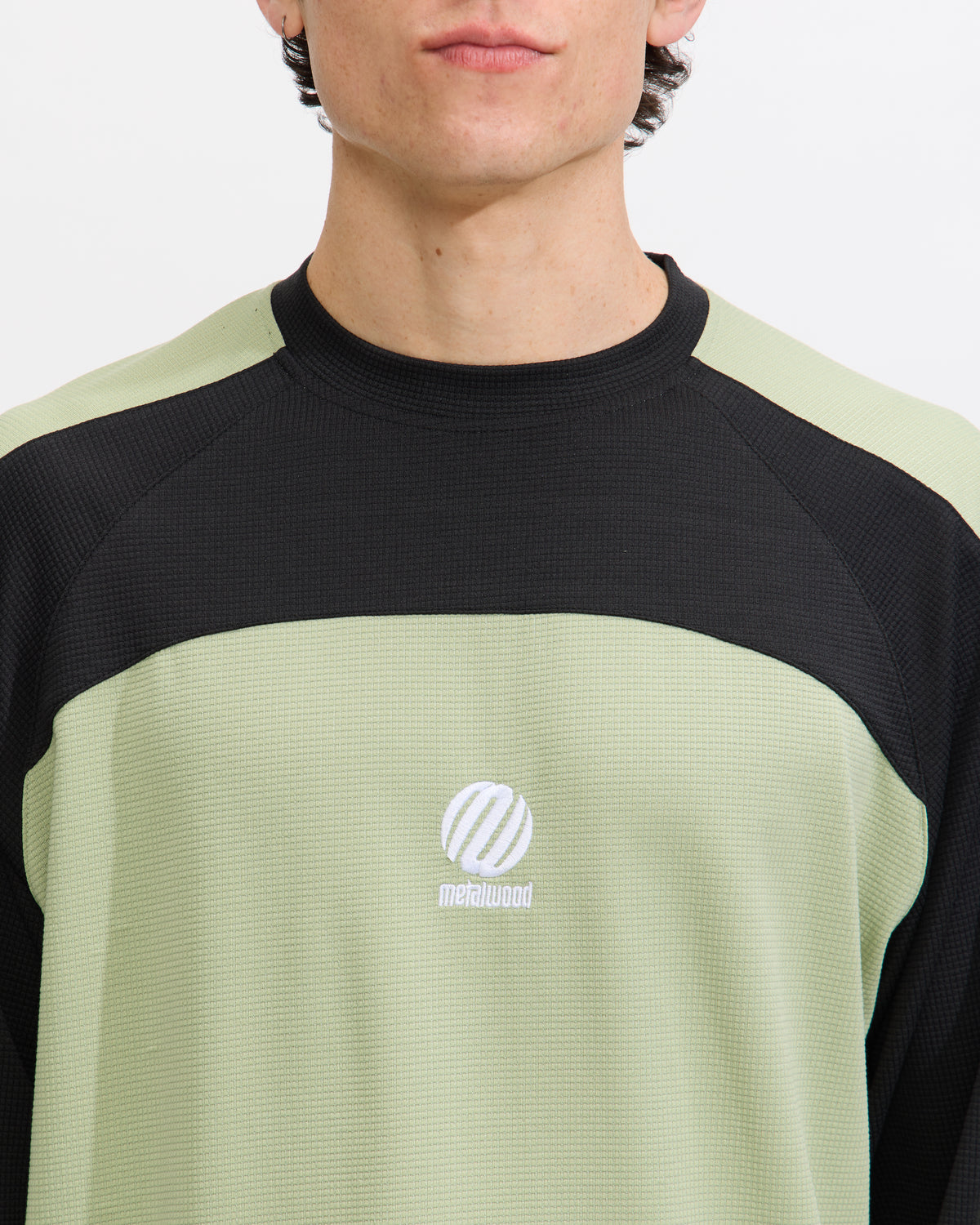 Metalwood Studio Paneled Poly Top in Mint Homme Essentials 
