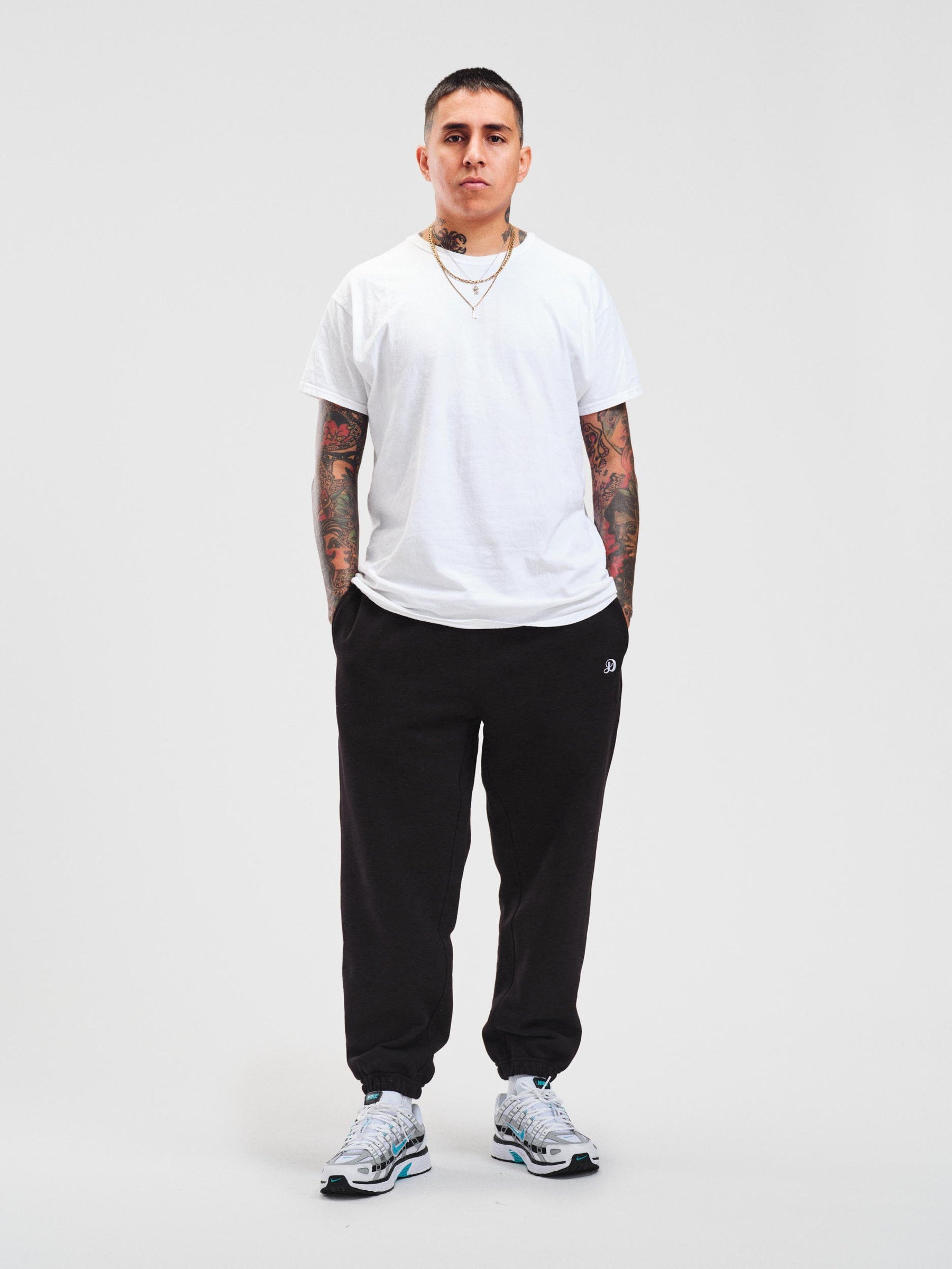 Sweatpants in Pitch Black