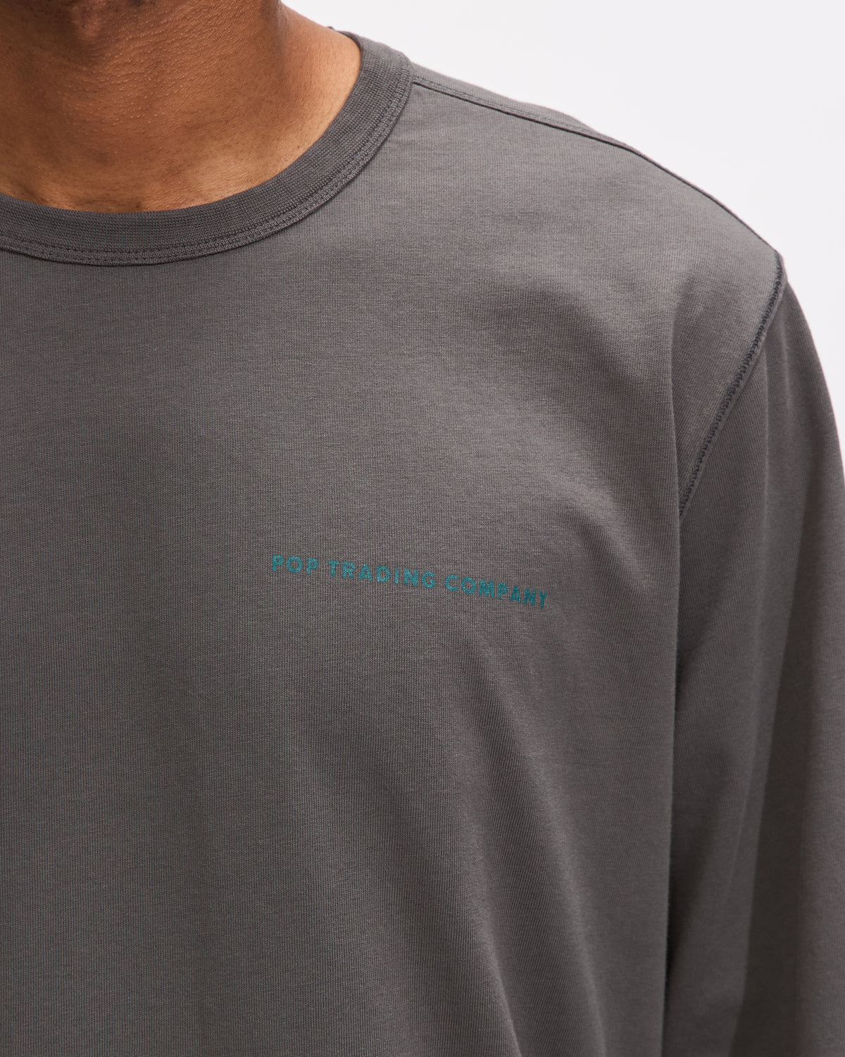 Pop Trading Company Logo Longsleeve T-Shirt in Charcoal Homme Essentials 