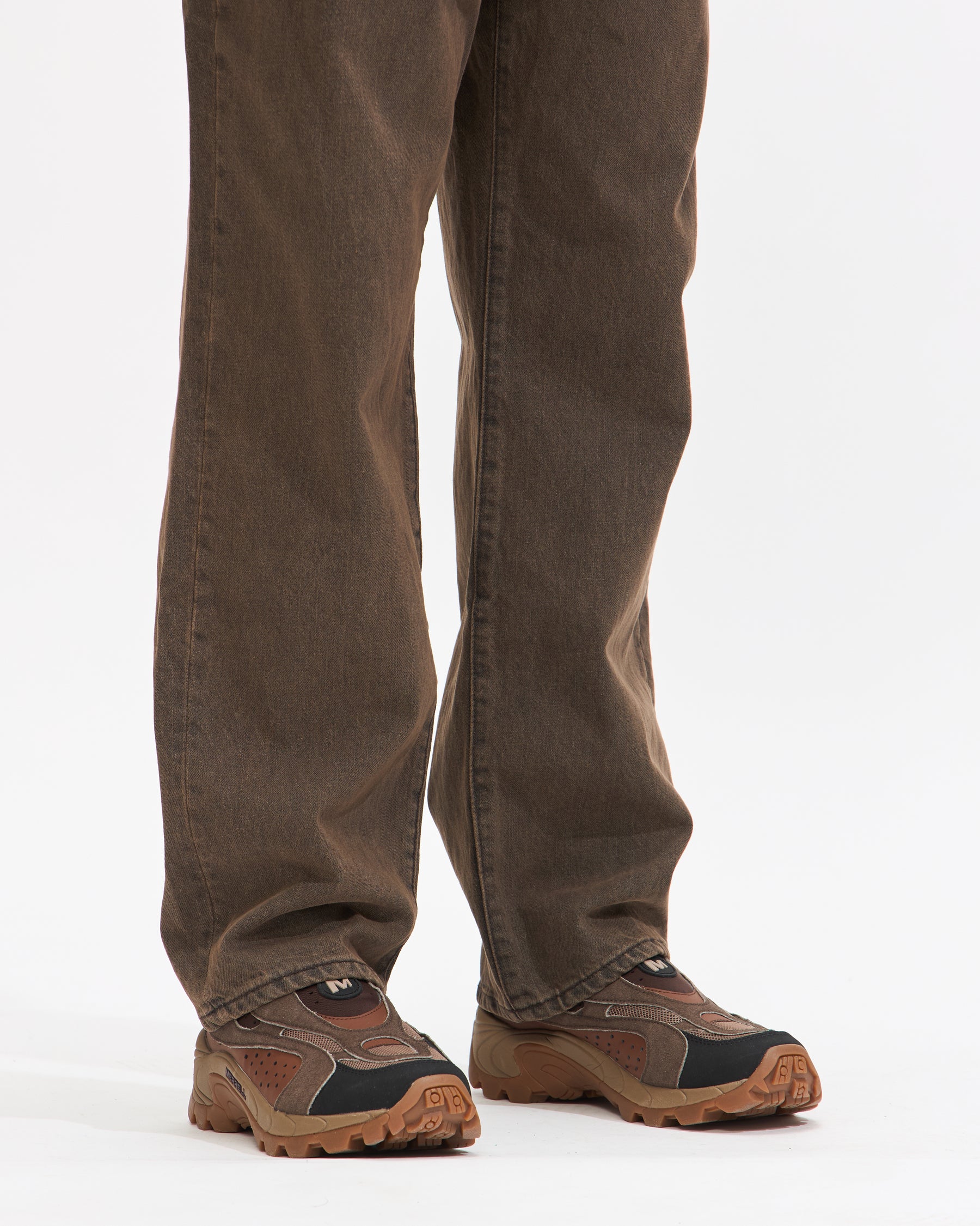 Thisisneverthat Regular Jeans in Brown Homme Essentials 