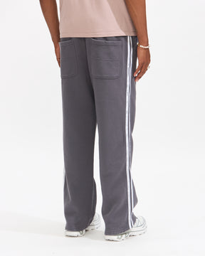 Thisisneverthat TNT Sports Sweatpant in Dark Grey Homme Essentials 
