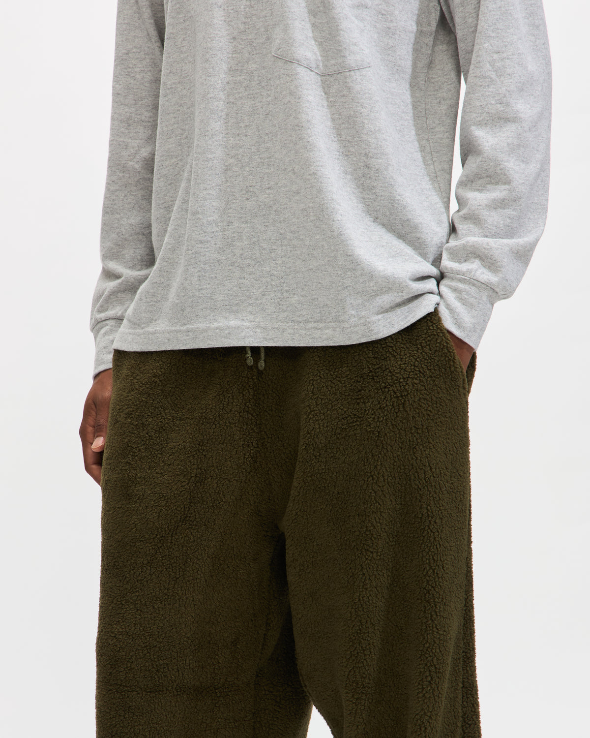 Universal Works Judo Pant in Olive Mountain Fleece Homme Essentials 