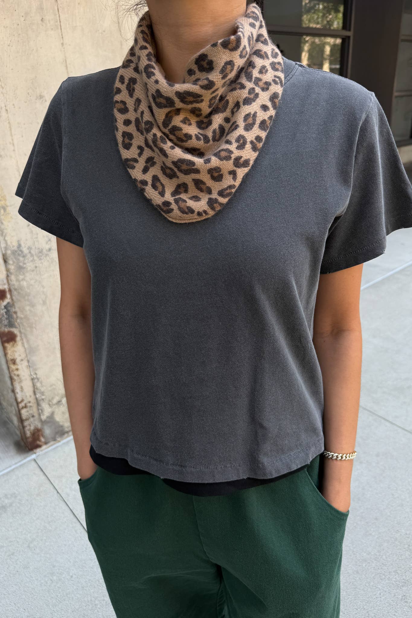 Cashmere Bandana in Leopard