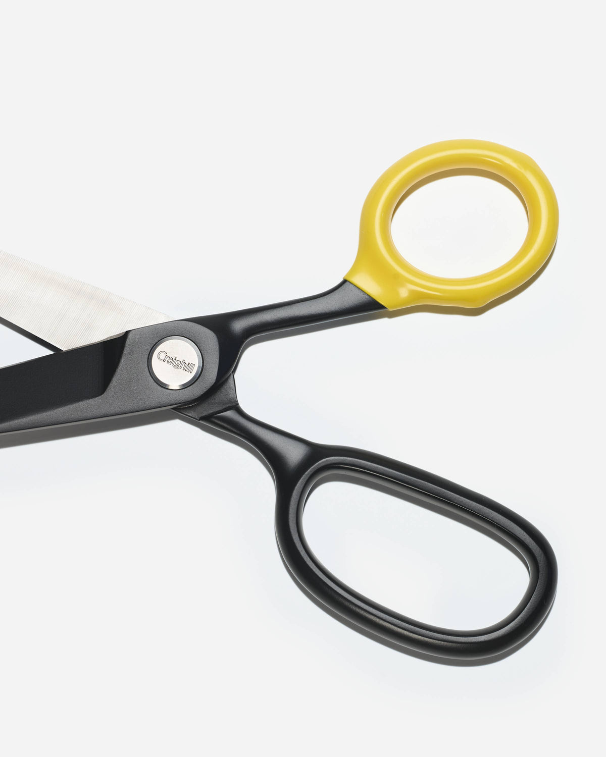 Chroma Scissors in Black/Yellow