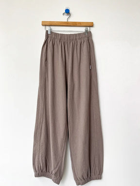 Balloon Pants in Mushroom