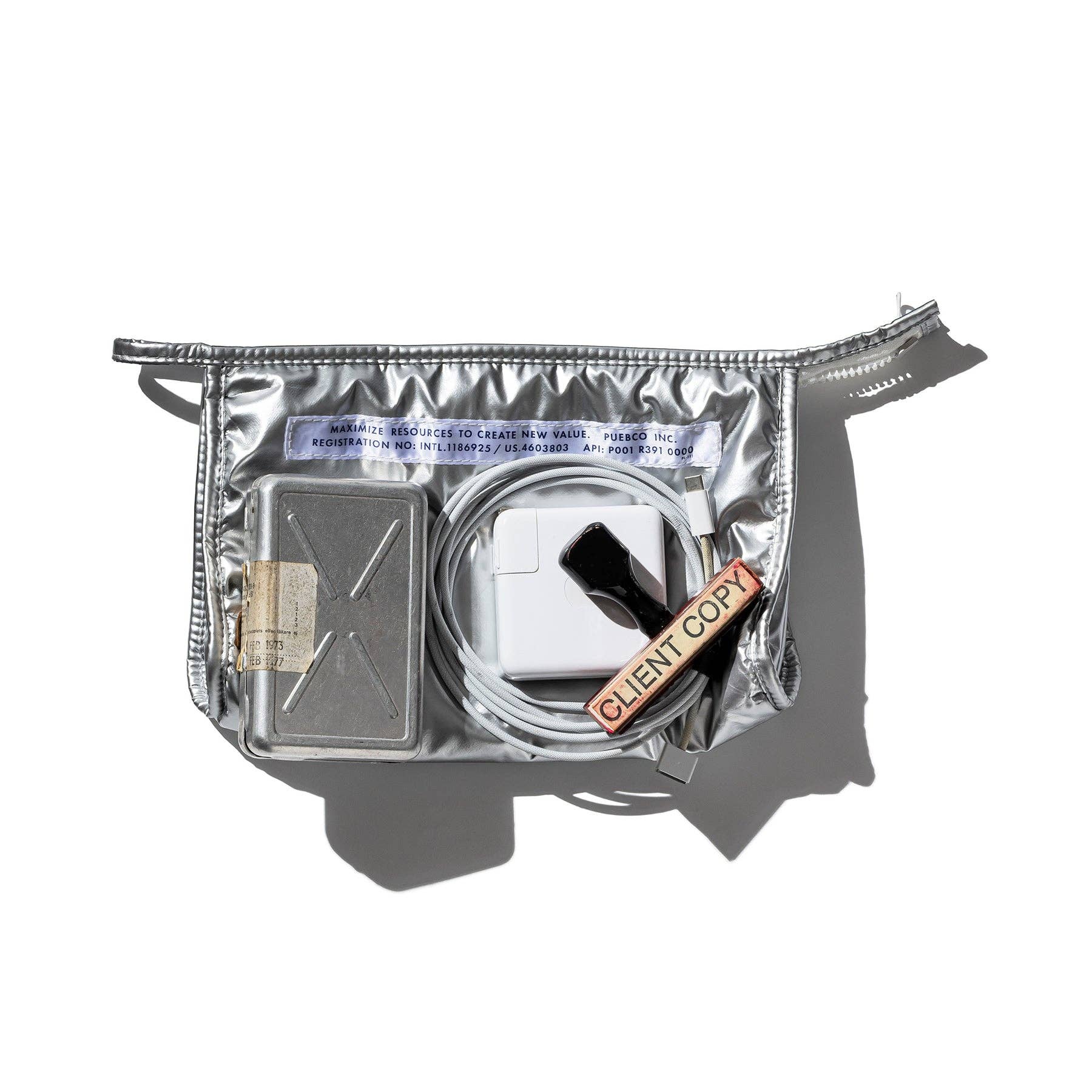 SPACE STYLE POUCH