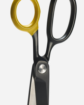 Chroma Scissors in Black/Yellow
