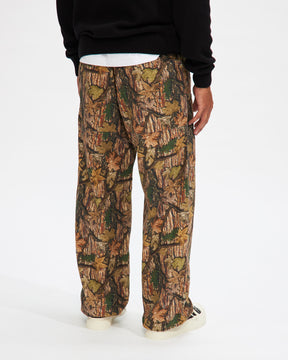 Canvas Equipment Pant in Leaf Camo