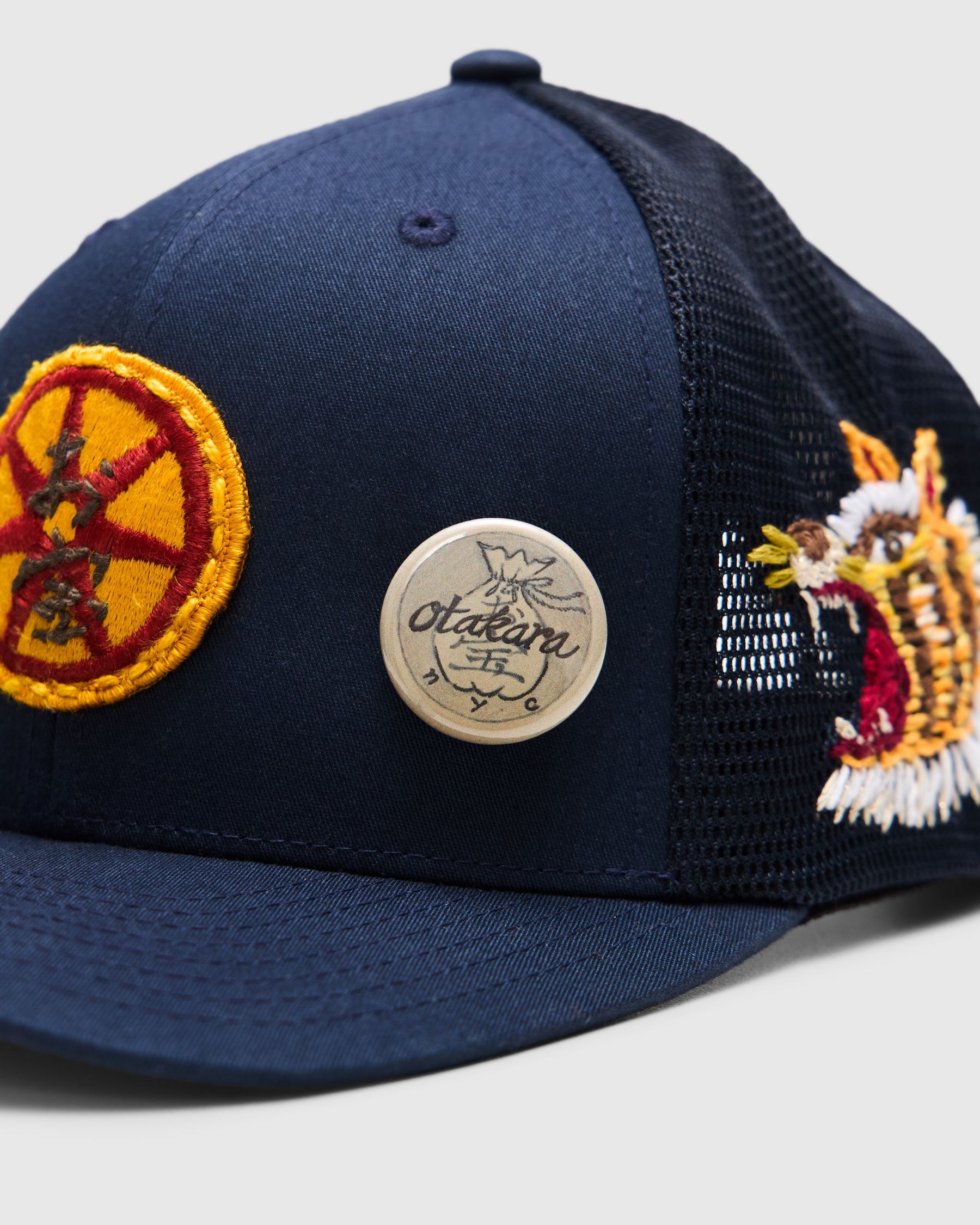 Otakara Wheel and Tiger Hat in Navy