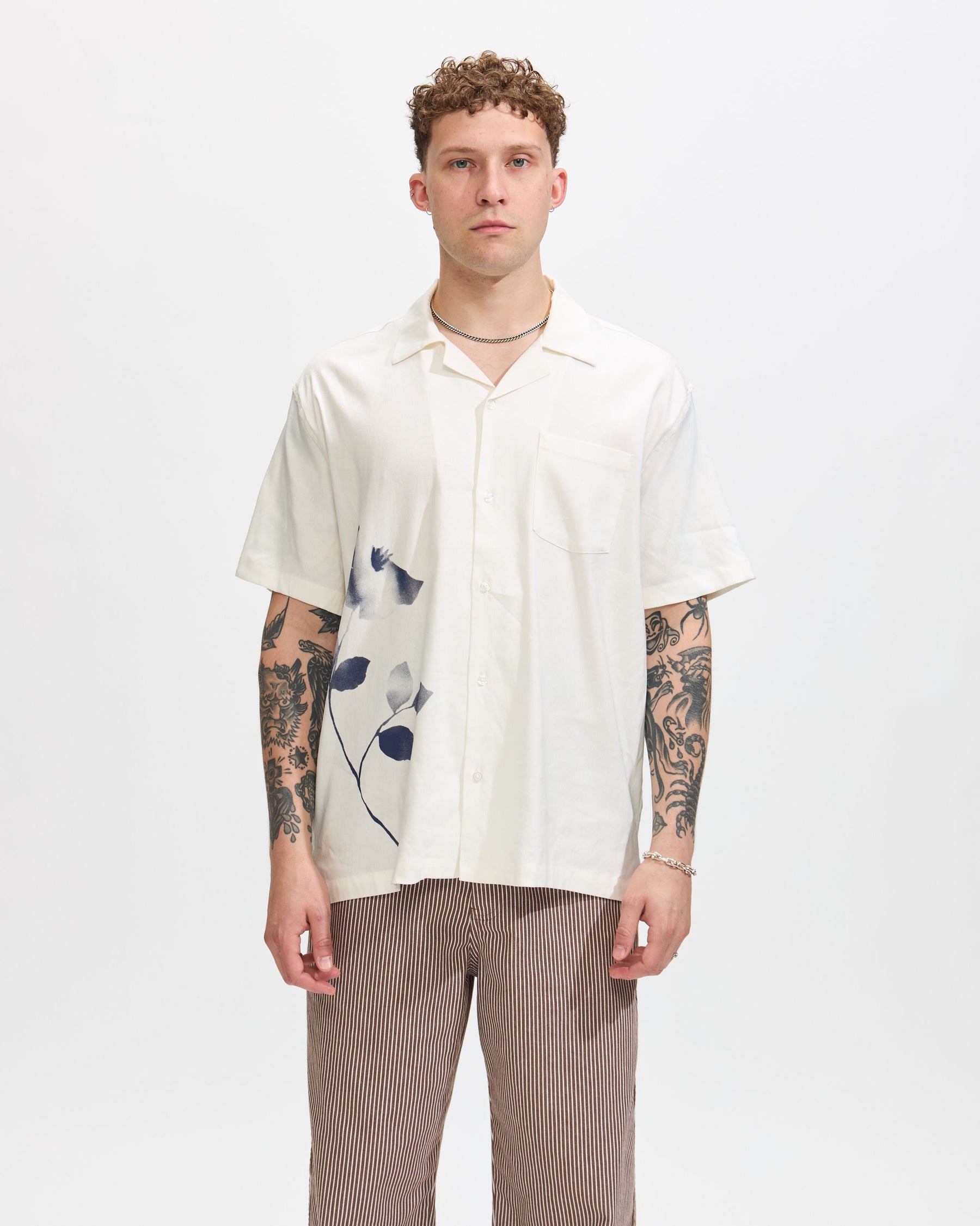 Canty Floral Impressions Short Sleeve Shirt in Ivory