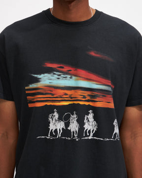 Statues Making Sound Tee in Washed Black