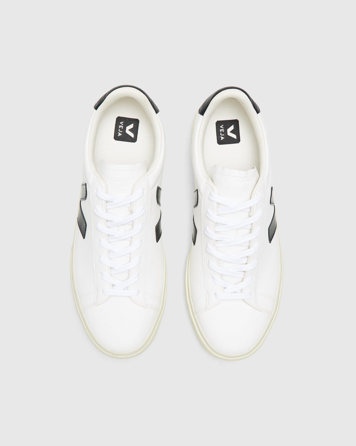 Campo in White/Black Chrome Free Leather