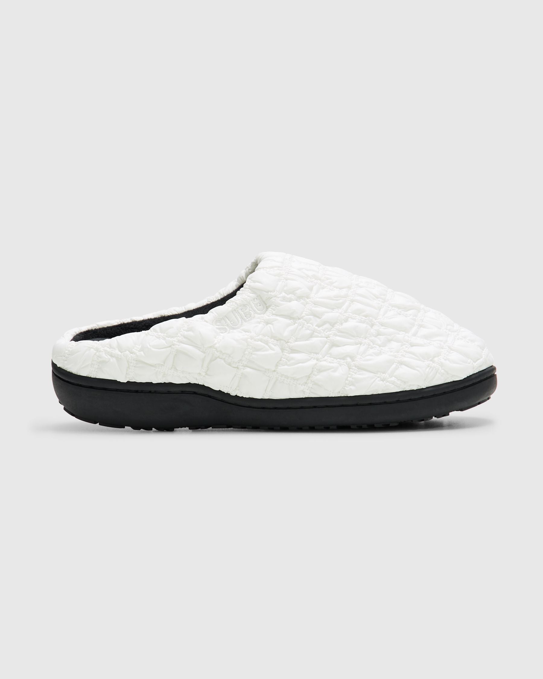 Subu Slippers in Bumpy White