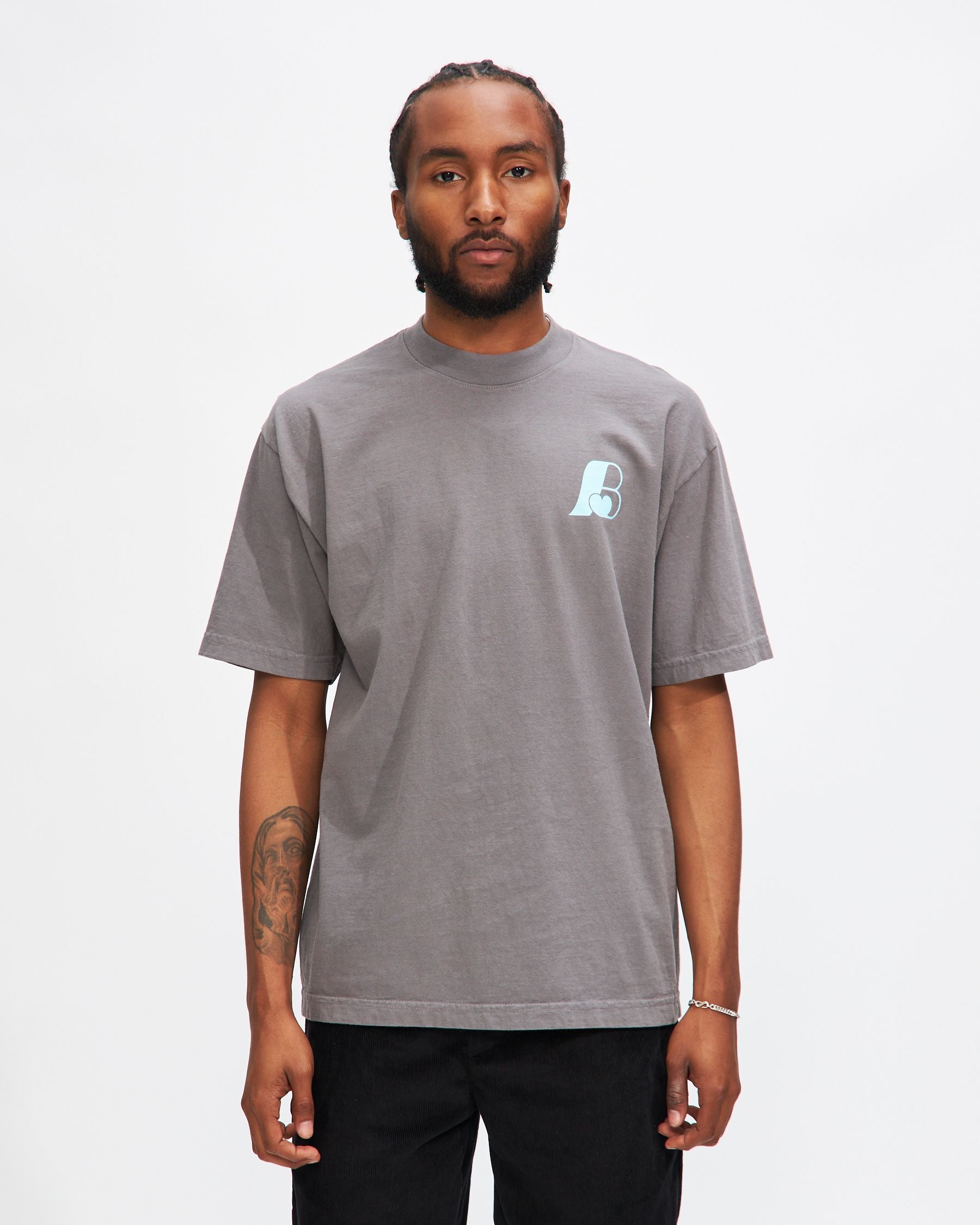 B Logo Tee in Slate