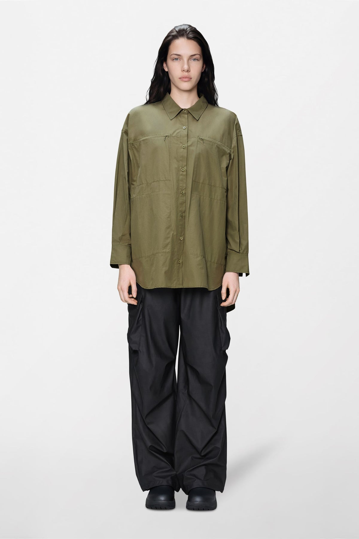 Light Woven Long Sleeve W Shirt in Moss