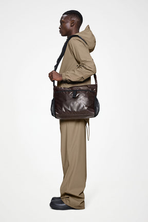 Sibu Messenger Bag in Bark