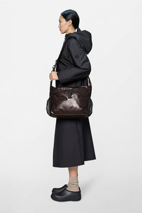 Sibu Messenger Bag in Bark