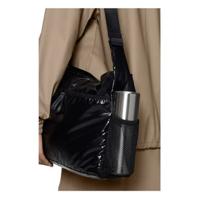 Sibu Messenger Bag in Black