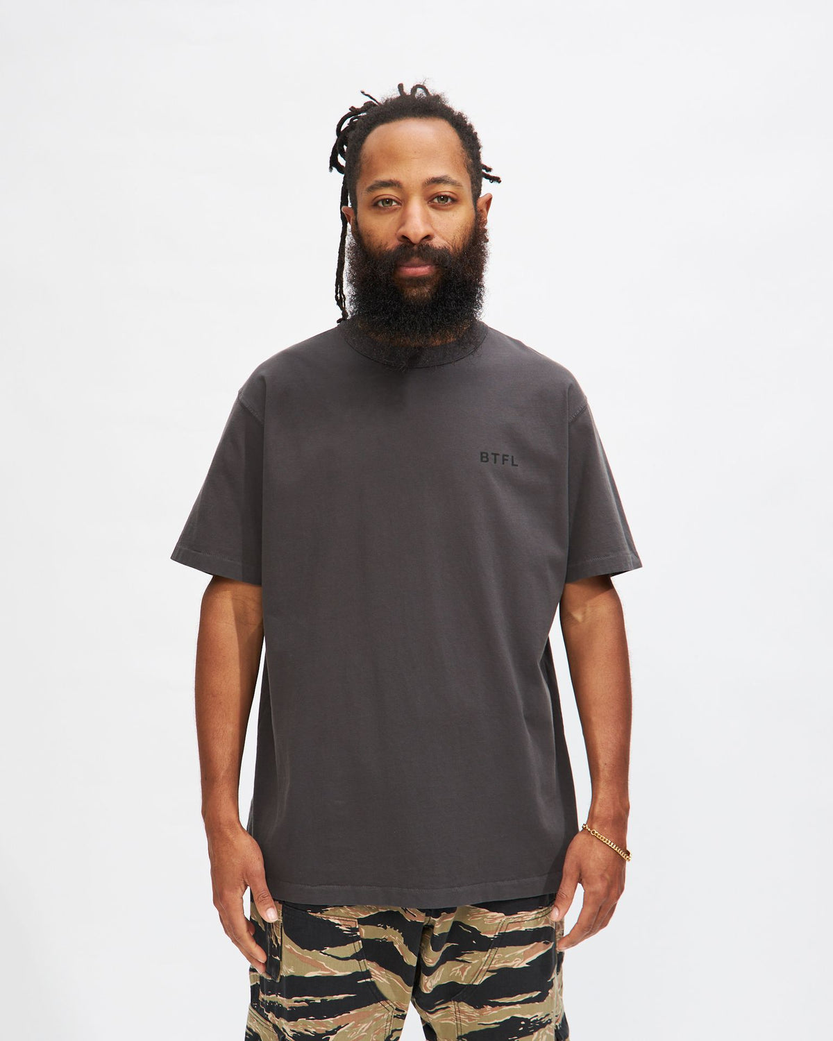 Flag Tee in Vintage Black