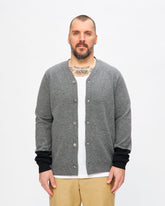 V-Neck Contrast Cardigan in Grey/Black