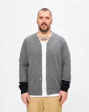 V-Neck Contrast Cardigan in Grey/Black