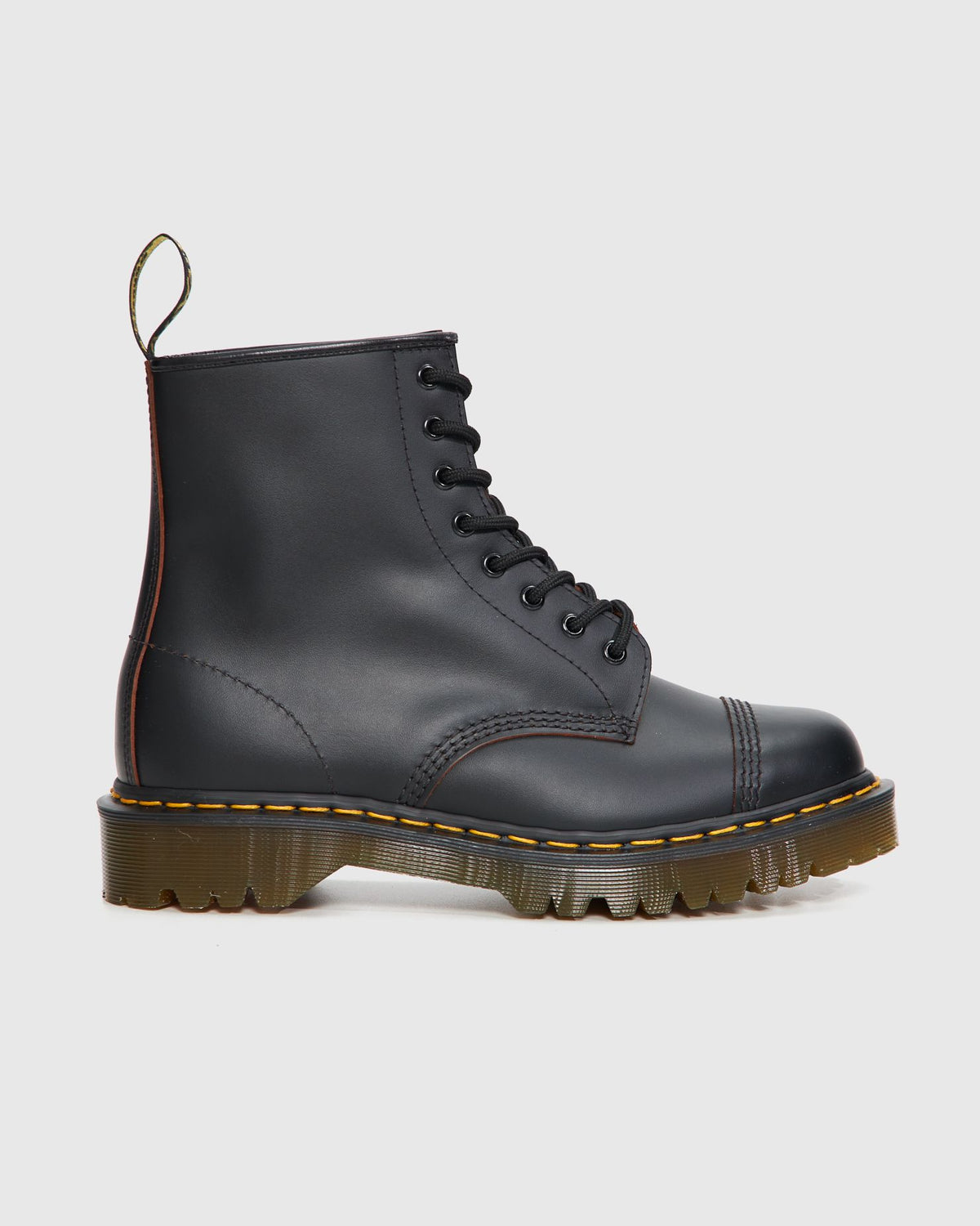 1460 Bex Toe Cap Boots in Black Quilon