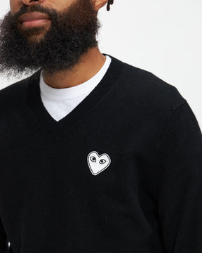 White Heart V-Neck Sweater in Black
